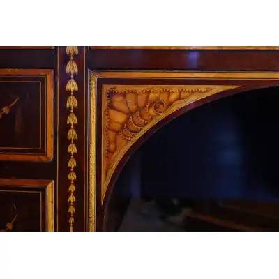 Antiker Schreibtisch aus Mahagoni