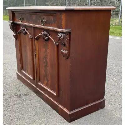 Antikes Sideboard aus Mahagoini