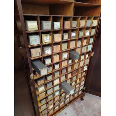 Mahagoni Kabinettschrank Antik