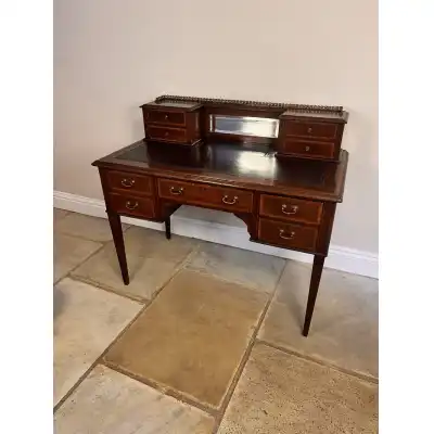 Antiker Mahagoni-Schreibtisch