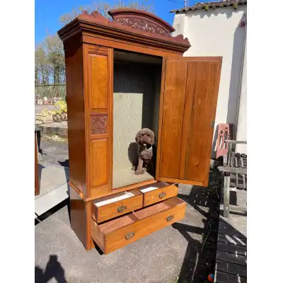 Kleiderschrank Antik