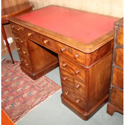 Antiker Schreibtisch 