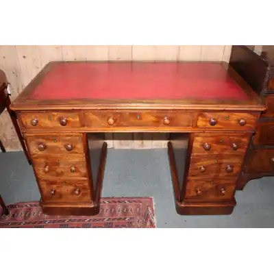 Antiker Schreibtisch 