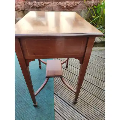 Schreibtisch Antik aus Mahagoni