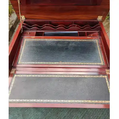 Schreibtisch Antik aus Mahagoni