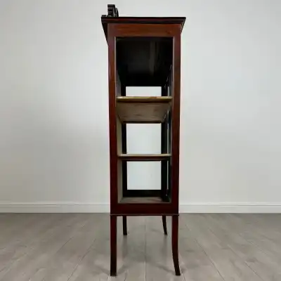 Antike Mahagoni-Vitrine 