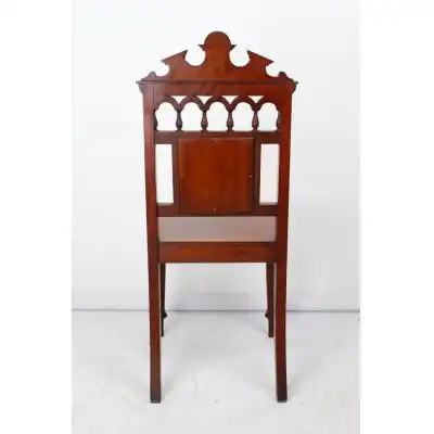 Dekorativer Flurstuhl