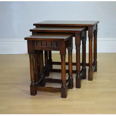Beistelltisch 3er Set nest of table  massiv Eiche