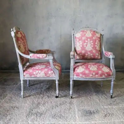 Paar sessel mit Armlehne