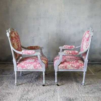 Paar sessel mit Armlehne