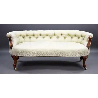 Antikes Sofa aus  Nussbaum