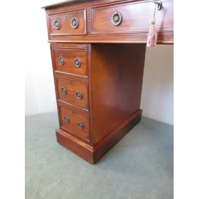 Mahagoni Schreibtisch