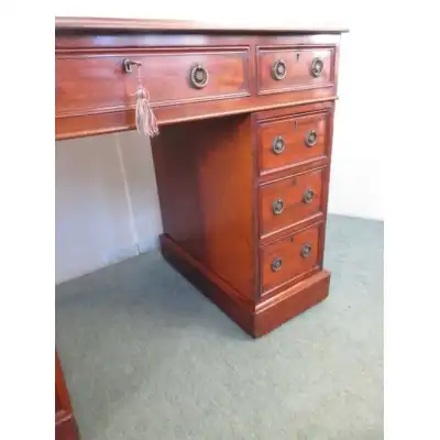 Mahagoni Schreibtisch