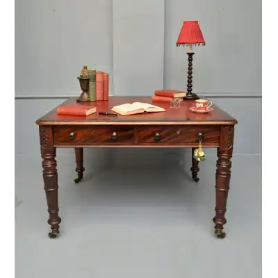 Antiker Partnerschreibtisch