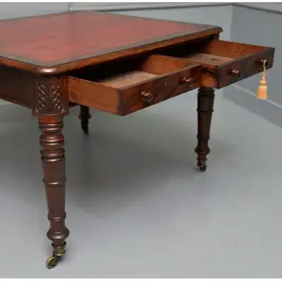 Antiker Partnerschreibtisch