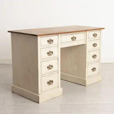 Antiker Schreibtisch