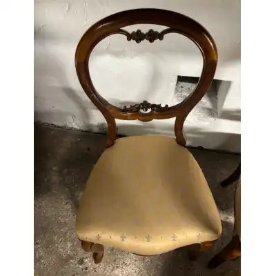 Set von 4 Esszimmerstühlen