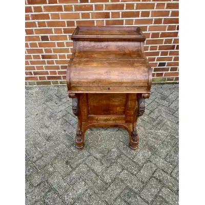 Antiker Schreibtisch