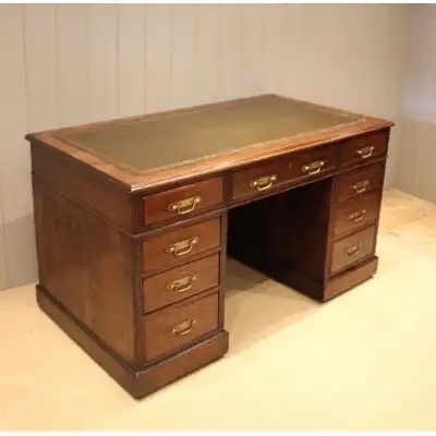 Antiker Pedestal-Schreibtisch