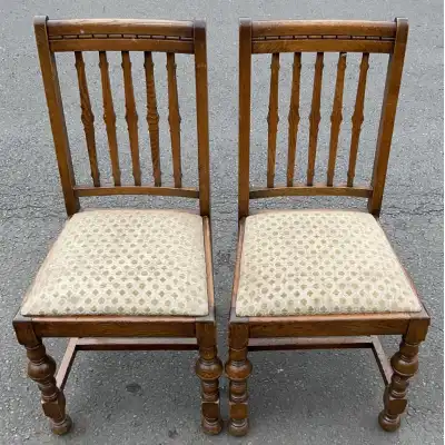 Antikes Paar Esszimmerstühle