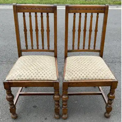 Antikes Paar Esszimmerstühle