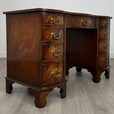 Antiekr Mahagoni Schreibtisch