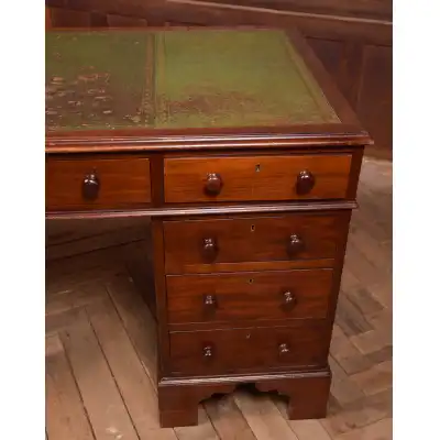 Knee Hole Desk