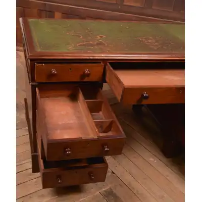 Knee Hole Desk