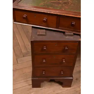 Knee Hole Desk