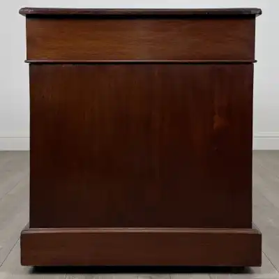 Antiker Schreibtisch 