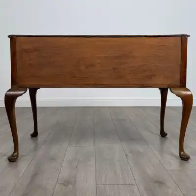 Mahagoni Schreibtisch