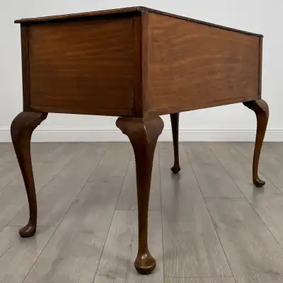 Mahagoni Schreibtisch