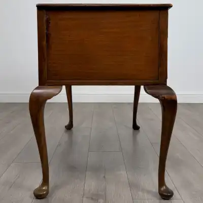 Mahagoni Schreibtisch