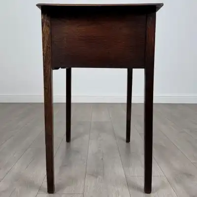 Antiker Schreibtisch