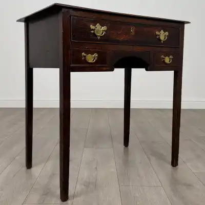 Antiker Schreibtisch