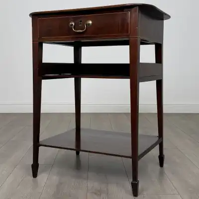 Antiker Beistelltisch