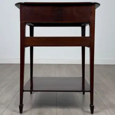 Antiker Beistelltisch