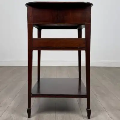 Antiker Beistelltisch