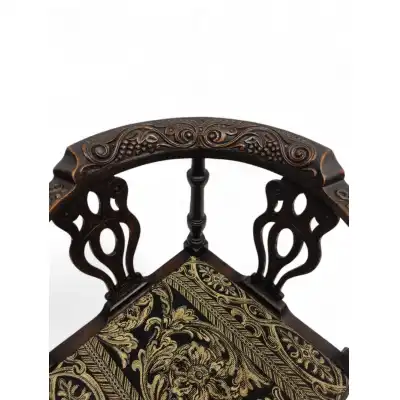 Handgeschnitzter Eckstuhl