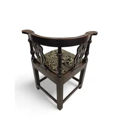 Handgeschnitzter Eckstuhl