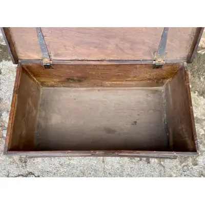 Seltene antike Truhe