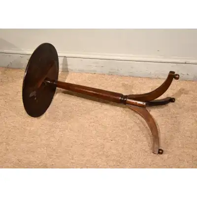 Antiker Beistelltisch