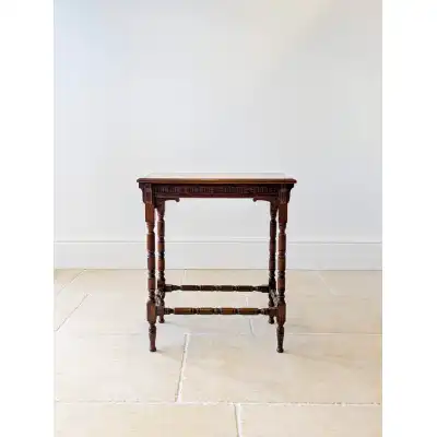 Antike Beistelltisch