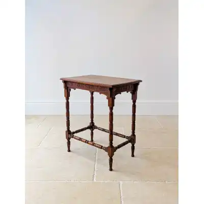 Antike Beistelltisch