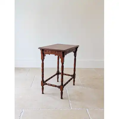 Antike Beistelltisch