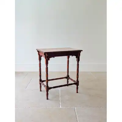 Antike Beistelltisch