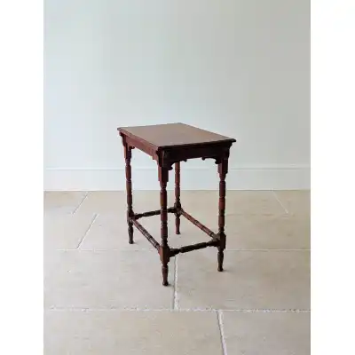 Antike Beistelltisch