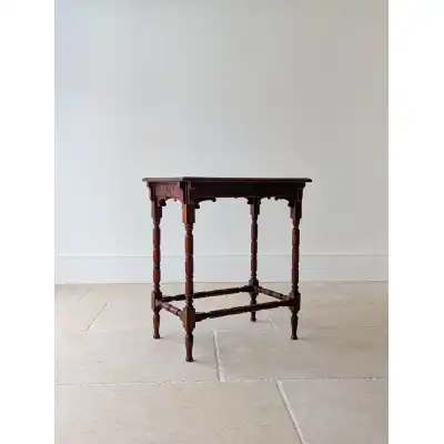 Antike Beistelltisch