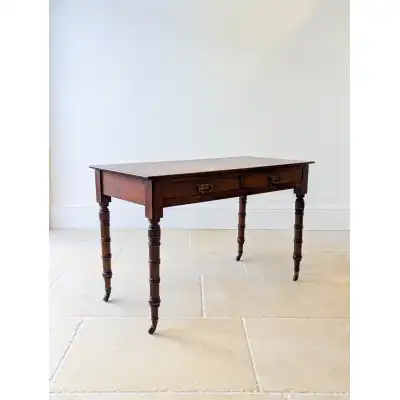 Englischer Schreibtisch