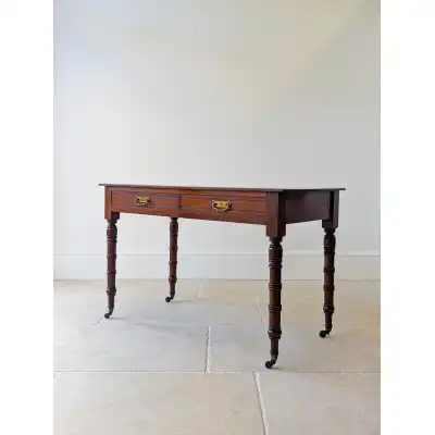 Englischer Schreibtisch